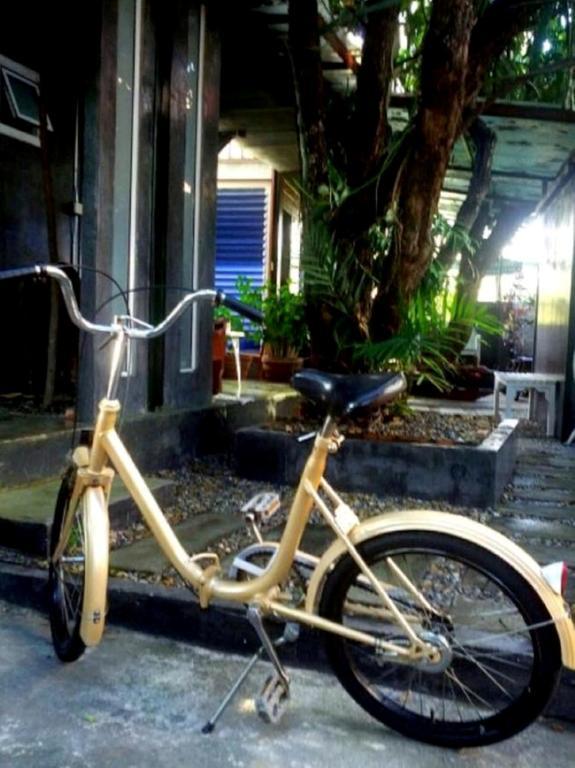 The Old Car Guesthouse Chiang Mai Exterior foto