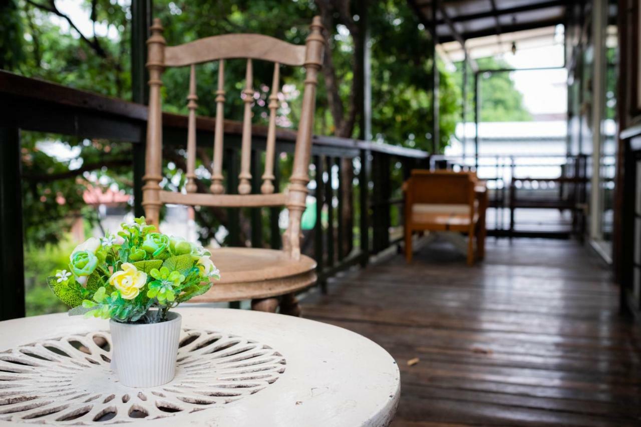 The Old Car Guesthouse Chiang Mai Exterior foto